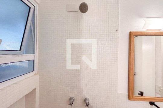 Banheiro Social de apartamento à venda com 1 quarto, 70m² em Perdizes, São Paulo