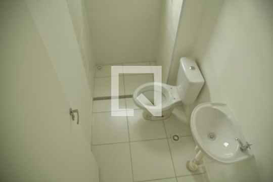 Banheiro  de apartamento à venda com 2 quartos, 42m² em Bairro dos Casa, São Bernardo do Campo