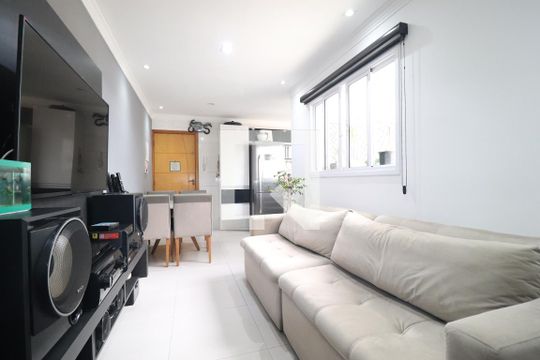 Sala de apartamento à venda com 2 quartos, 100m² em Jardim Ana Maria, Santo André