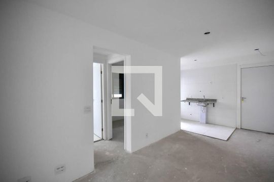 Sala de apartamento à venda com 2 quartos, 47m² em Vila Suzana, São Paulo