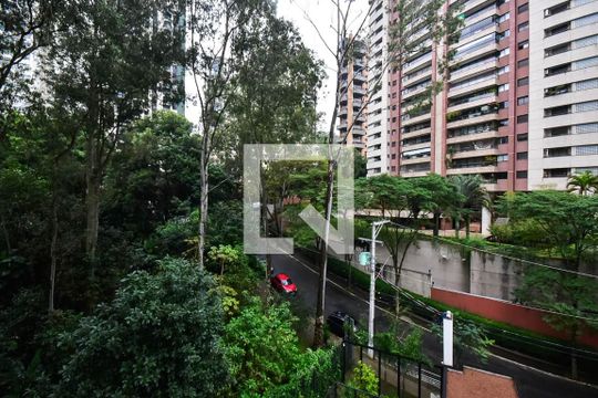 Vista de apartamento à venda com 2 quartos, 47m² em Vila Suzana, São Paulo