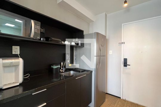 Cozinha de kitnet/studio à venda com 1 quarto, 24m² em Jardim Paulistano, São Paulo
