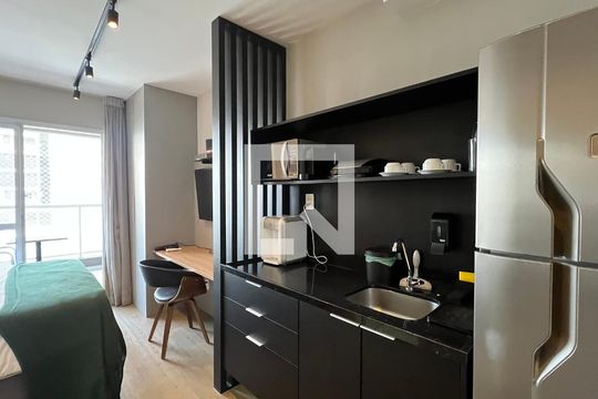 Cozinha de kitnet/studio à venda com 1 quarto, 24m² em Jardim Paulistano, São Paulo
