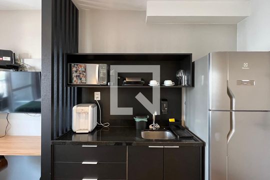 Cozinha de kitnet/studio à venda com 1 quarto, 24m² em Jardim Paulistano, São Paulo