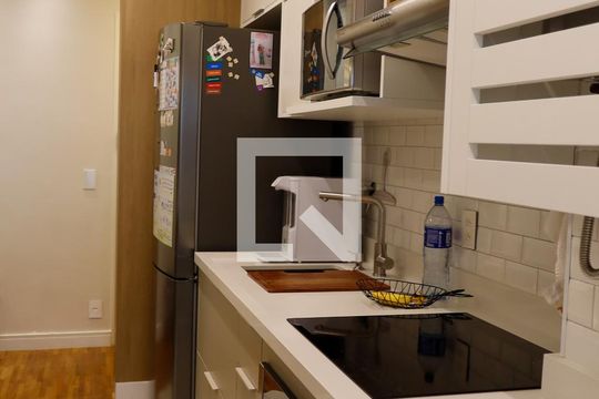 Cozinha de apartamento à venda com 2 quartos, 67m² em Centro, Osasco