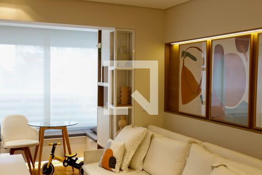 Sala de apartamento à venda com 2 quartos, 67m² em Centro, Osasco