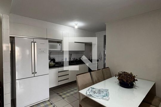 Cozinha de apartamento à venda com 3 quartos, 83m² em Jardim Flor da Montanha, Guarulhos