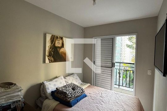 Quarto de apartamento à venda com 3 quartos, 83m² em Jardim Flor da Montanha, Guarulhos