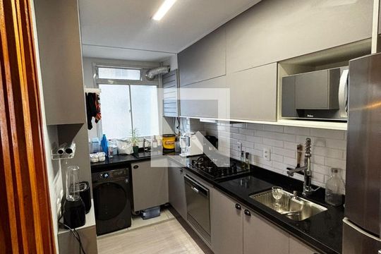 Apartamento à venda com 2 quartos, 46m² em Piratininga, Osasco