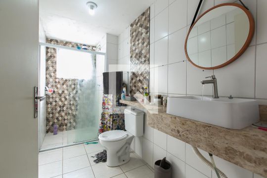 Banheiro de apartamento para alugar com 2 quartos, 33m² em Vila Nova Curuca, São Paulo