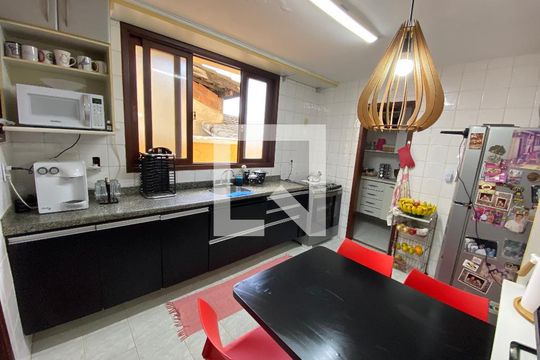 Cozinha de casa à venda com 5 quartos, 360m² em Jacarepaguá, Rio de Janeiro