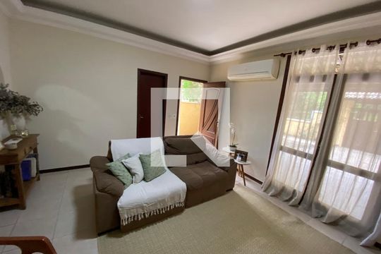 Sala de casa à venda com 5 quartos, 360m² em Jacarepaguá, Rio de Janeiro