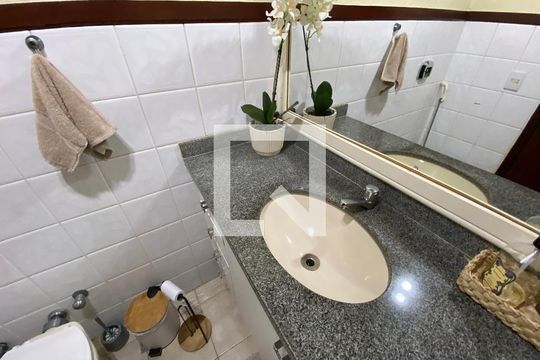 Lavabo de casa à venda com 5 quartos, 360m² em Jacarepaguá, Rio de Janeiro