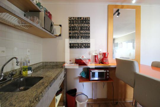 Sala/Cozinha de kitnet/studio à venda com 1 quarto, 35m² em Vila Uberabinha , São Paulo