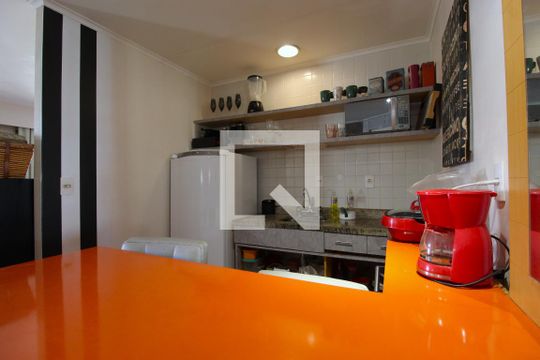 Sala/Cozinha de kitnet/studio à venda com 1 quarto, 35m² em Vila Uberabinha , São Paulo