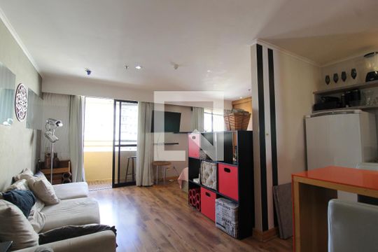 Sala/Cozinha de kitnet/studio à venda com 1 quarto, 35m² em Vila Uberabinha , São Paulo
