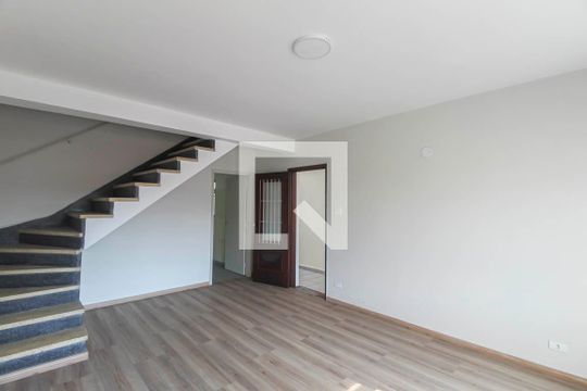 Casa à venda com 4 quartos, 125m² em Vila Zelina, São Paulo