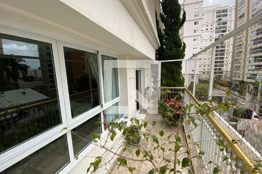 Apartamento à venda com 3 quartos, 193m² em Campestre, Santo André
