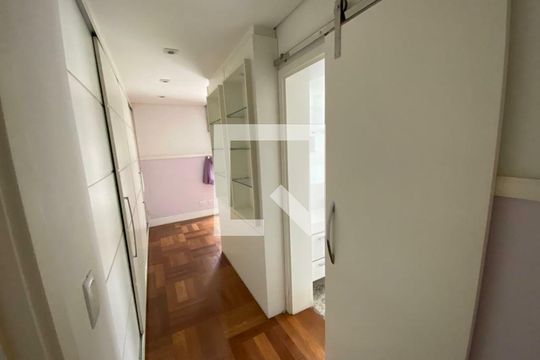 Apartamento à venda com 3 quartos, 193m² em Campestre, Santo André