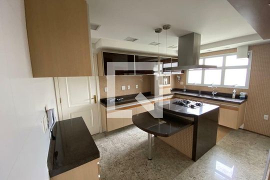 Apartamento à venda com 3 quartos, 193m² em Campestre, Santo André