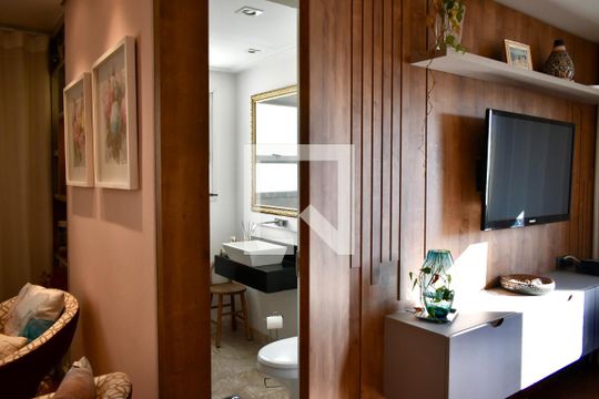 Lavabo de apartamento para alugar com 3 quartos, 120m² em Chácara Inglesa, São Paulo