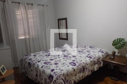 Casa à venda com 3 quartos, 134m² em Santa Terezinha, Santo André