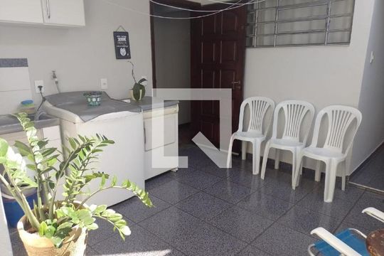 Casa à venda com 3 quartos, 134m² em Santa Terezinha, Santo André