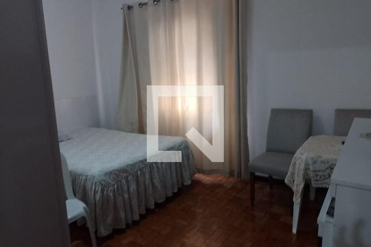 Casa à venda com 3 quartos, 134m² em Santa Terezinha, Santo André