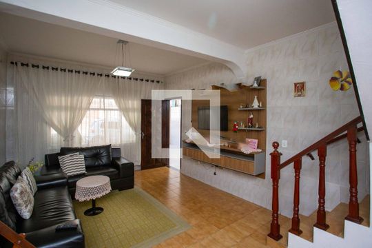 Sala de casa à venda com 4 quartos, 232m² em Taboão, Diadema