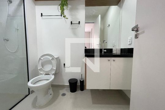 Banheiro de apartamento para alugar com 1 quarto, 25m² em Vila Butantã, São Paulo