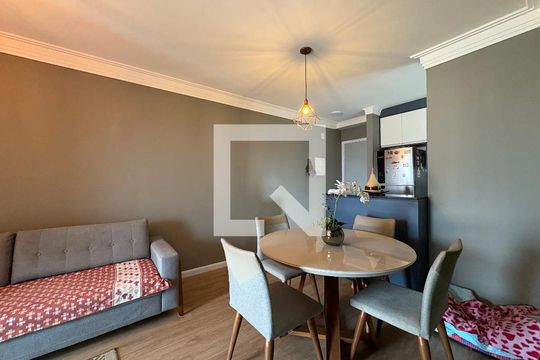 Sala de apartamento à venda com 3 quartos, 62m² em Vila Curuçá, Santo André