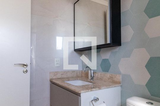 Banheiro da Suíte 1 de apartamento para alugar com 3 quartos, 94m² em Barra Funda, São Paulo