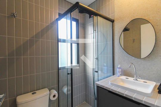 Banheiro de apartamento para alugar com 1 quarto, 26m² em Vila Formosa, São Paulo