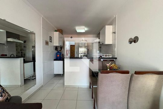 Sala de apartamento à venda com 2 quartos, 104m² em Jardim Silvana, Santo André
