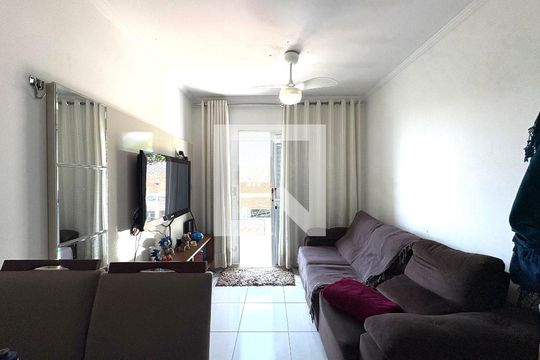 Sala de apartamento à venda com 2 quartos, 104m² em Jardim Silvana, Santo André