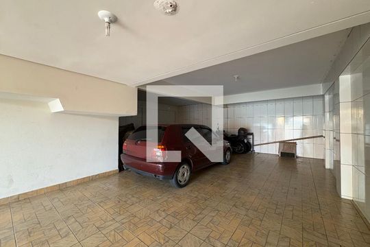 Garagem de apartamento à venda com 2 quartos, 104m² em Jardim Silvana, Santo André
