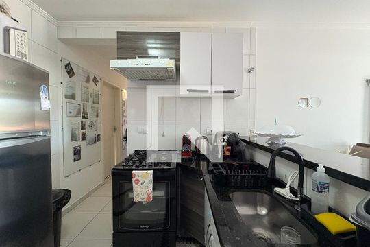 Cozinha de apartamento à venda com 2 quartos, 104m² em Jardim Silvana, Santo André