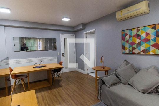Sala de apartamento à venda com 2 quartos, 75m² em Icaraí, Niterói