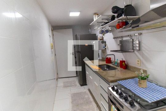Cozinha de apartamento à venda com 2 quartos, 75m² em Icaraí, Niterói