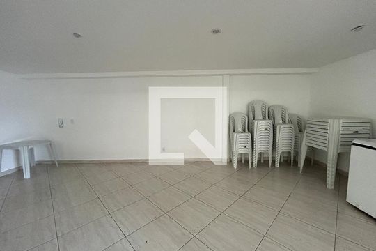 Área comum de apartamento para alugar com 2 quartos, 77m² em Vila Valqueire, Rio de Janeiro