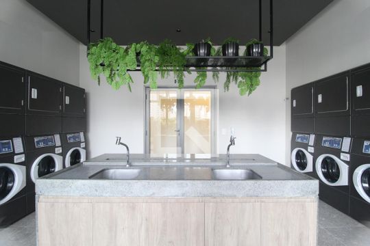 Área Comum - Lavanderia de kitnet/studio para alugar com 1 quarto, 27m² em Vila Olímpia, São Paulo