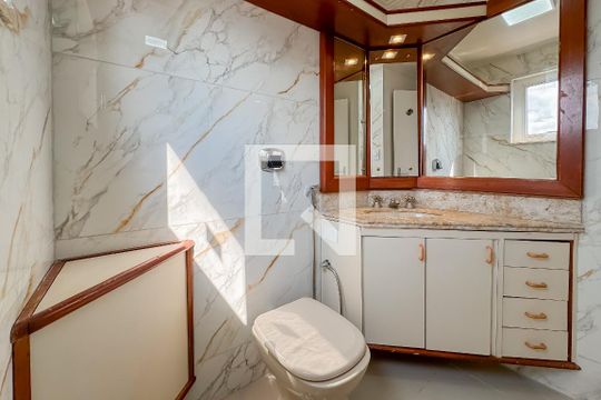 Banheiro de apartamento para alugar com 1 quarto, 36m² em Vila Mariana, São Paulo