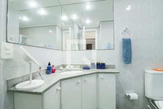 Banheiro da Suíte 1 de apartamento à venda com 3 quartos, 144m² em Santana, São Paulo