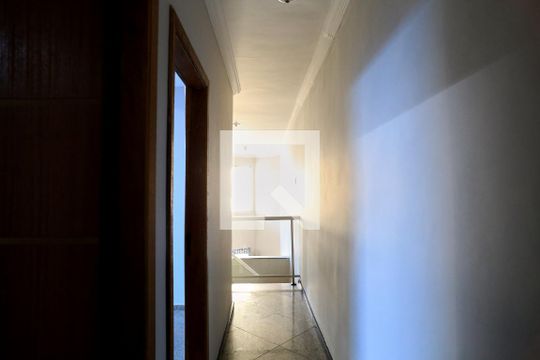 Corredor de casa à venda com 3 quartos, 185m² em Nova Floresta, Belo Horizonte