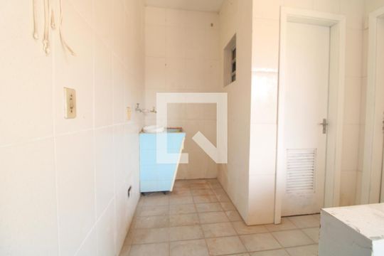 Lavanderia de casa para alugar com 3 quartos, 200m² em Jardim Lallo, São Paulo