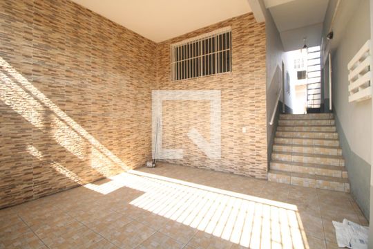 Área comum de casa para alugar com 3 quartos, 200m² em Jardim Lallo, São Paulo