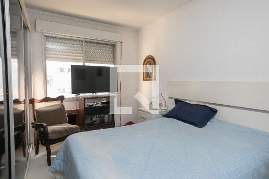 Quarto de apartamento à venda com 1 quarto, 58m² em Sarandi, Porto Alegre