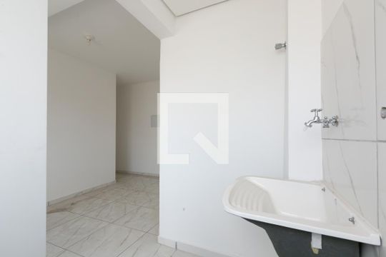 Área de Serviço de apartamento à venda com 2 quartos, 47m² em Vila Carmosina, São Paulo