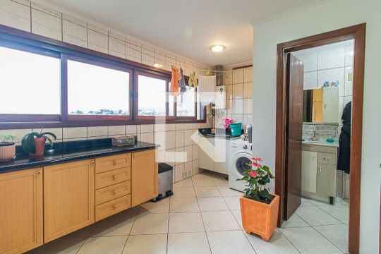 Área de Serviço de apartamento à venda com 3 quartos, 235m² em Santo Antônio, Porto Alegre