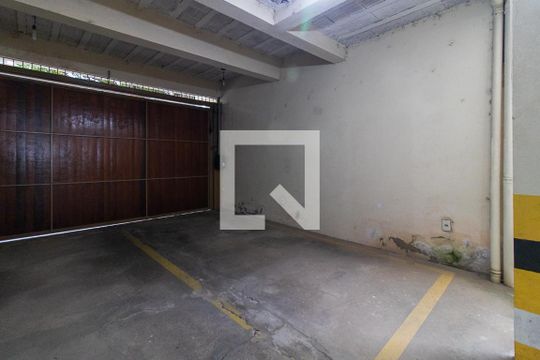 Garagem de apartamento à venda com 3 quartos, 235m² em Santo Antônio, Porto Alegre